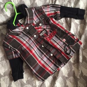 Hooded long sleeve button up